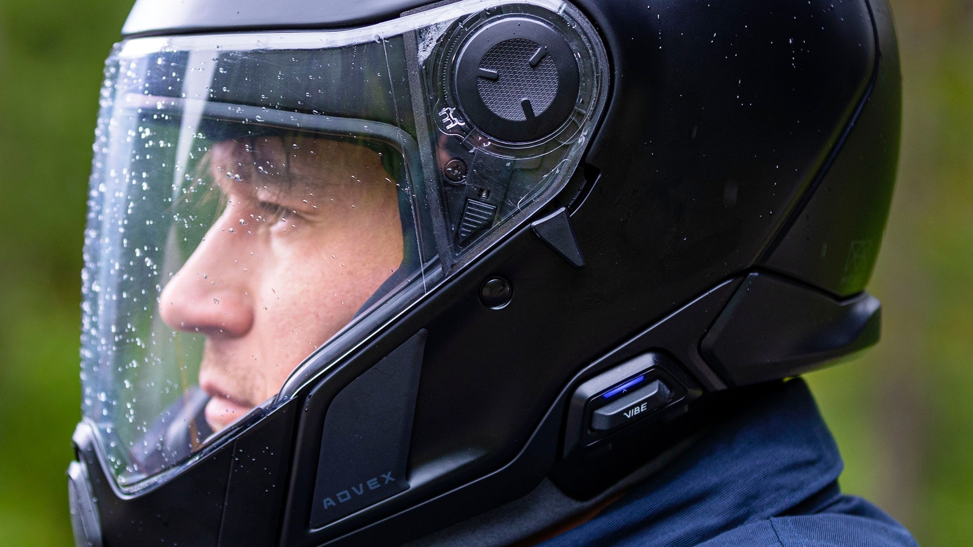 Advex helmet with the Vibe communication system