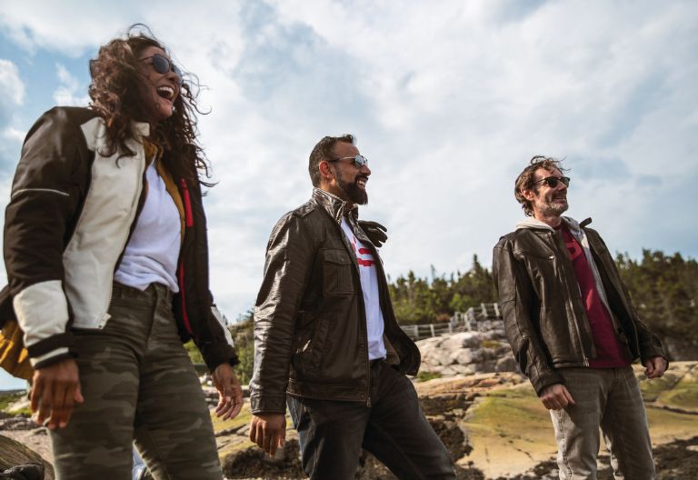 Trois rivières qui se regardent au loin