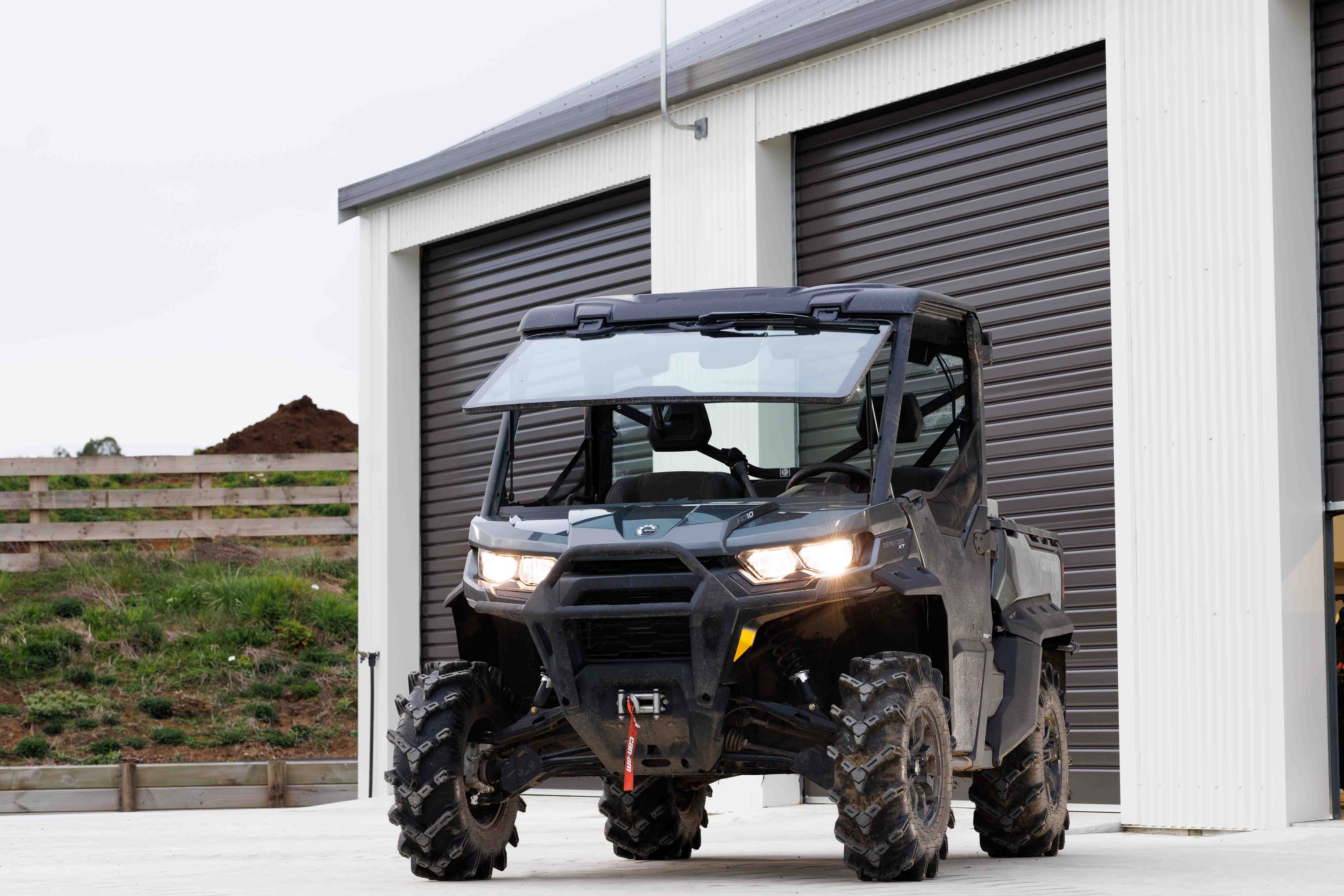 Front view of Can-Am Defender HD10 XT 