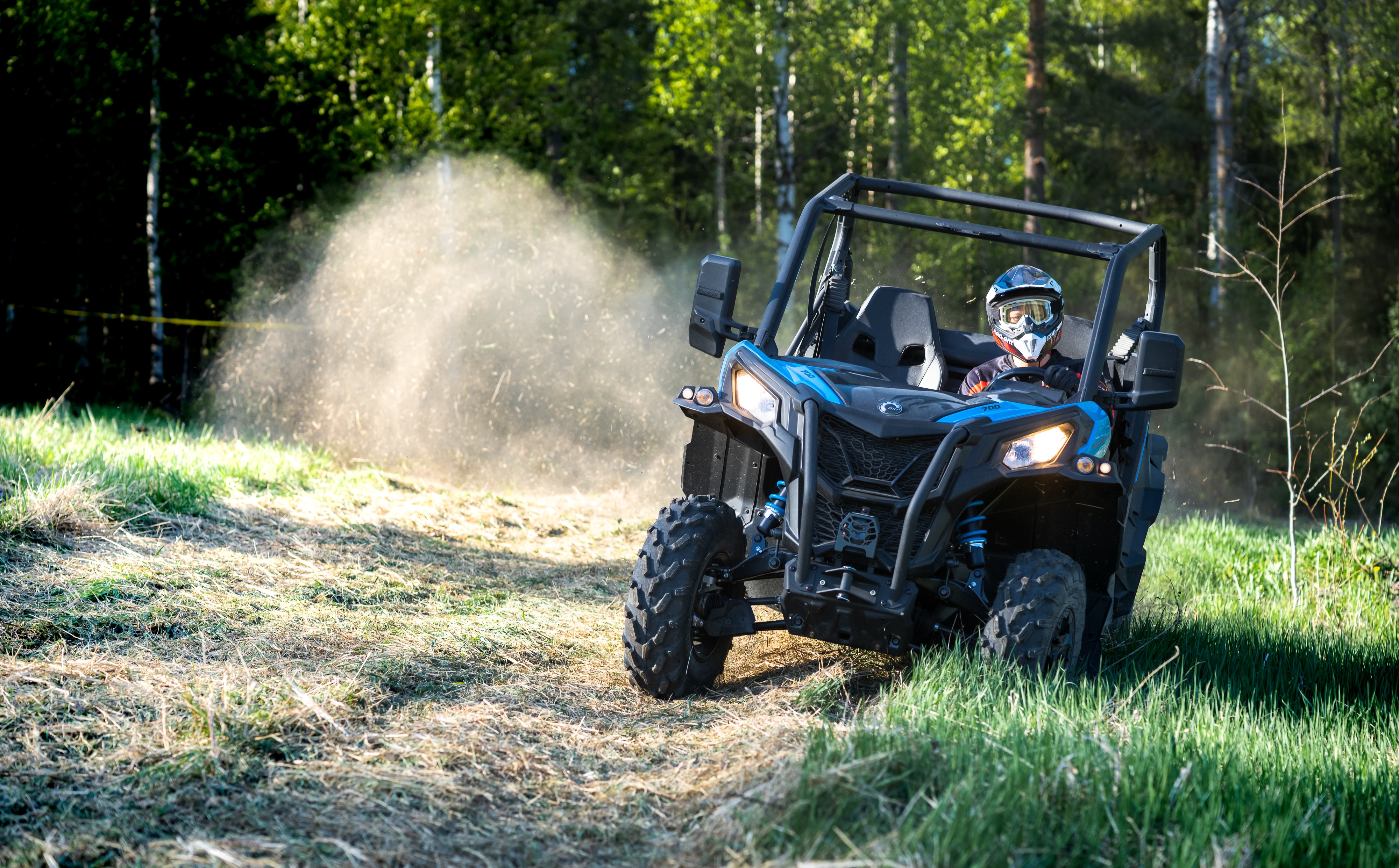 Maverick Trail sur une piste de gravillons