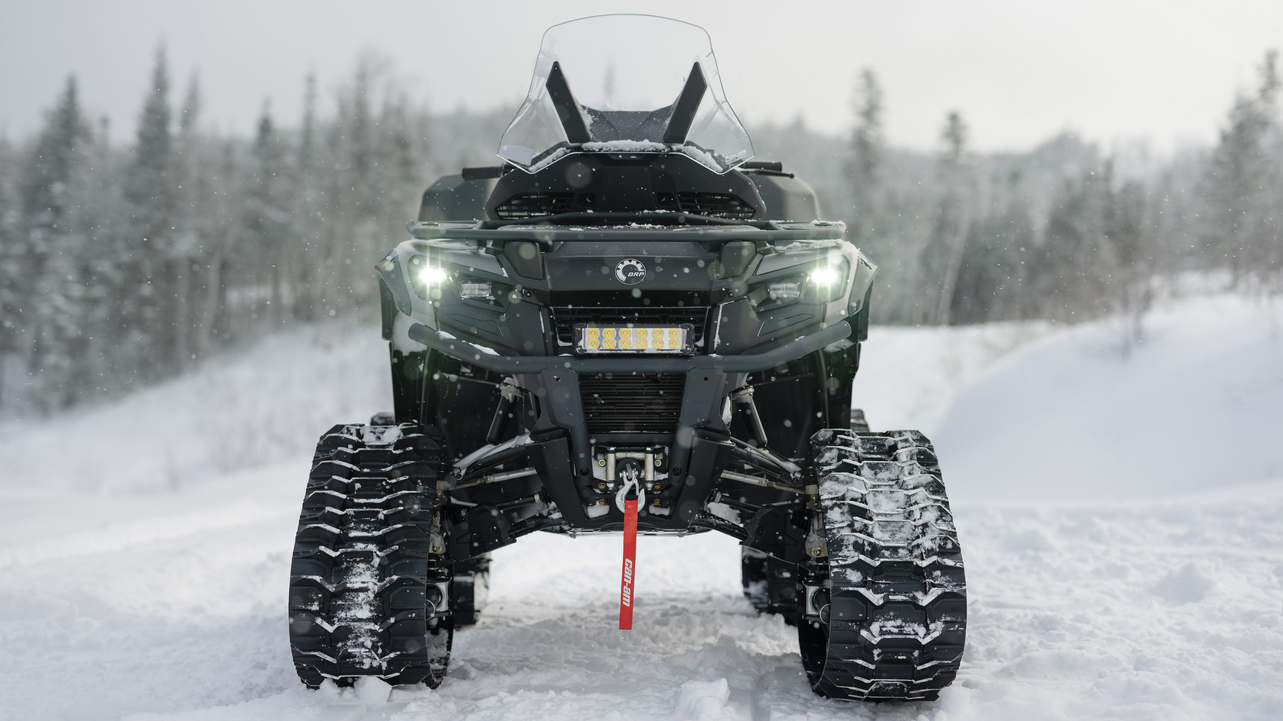 Can-Am Outlander ATV equipado con un sistema de orugas