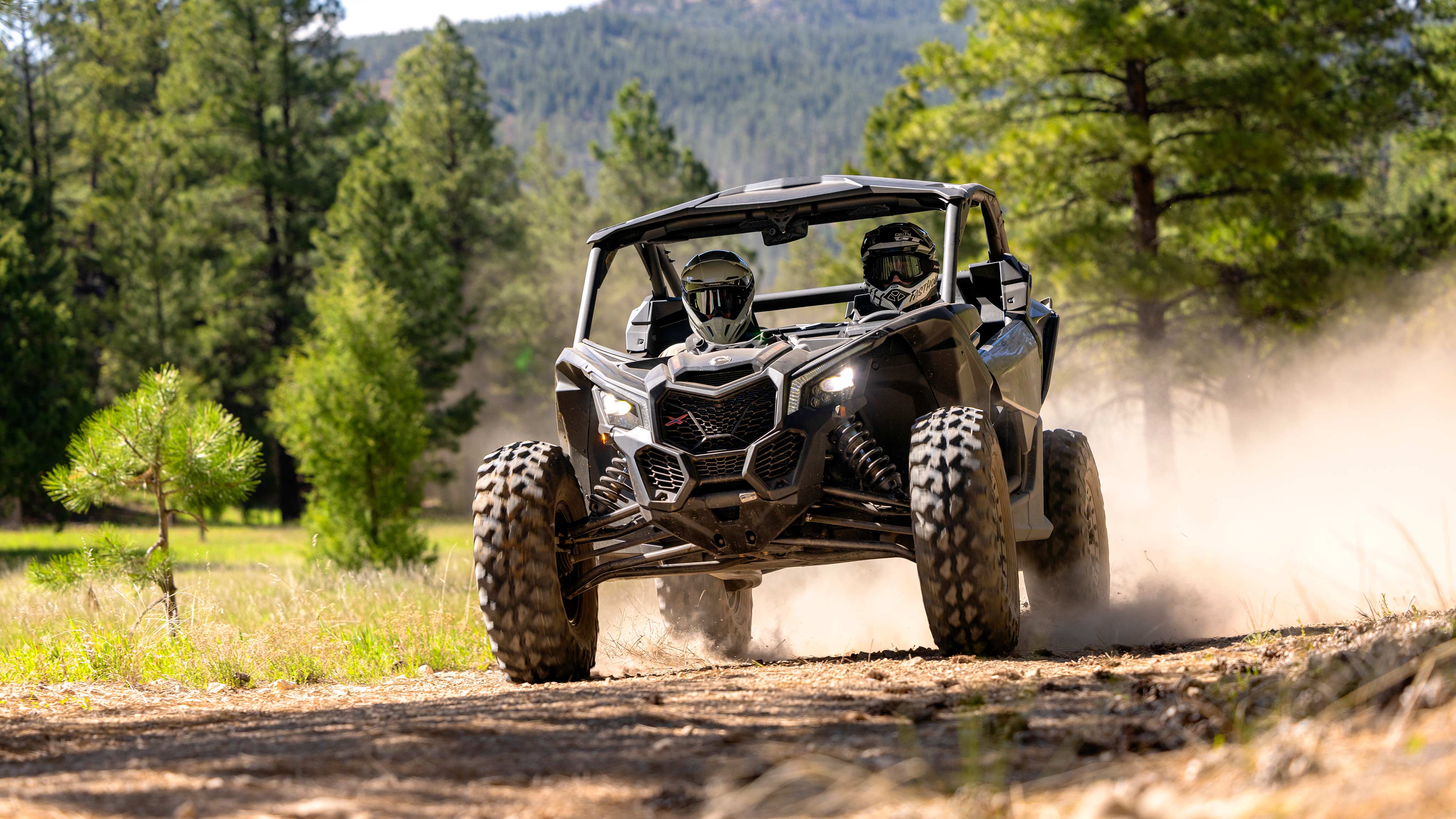 Maverick X3 rolling on dirt