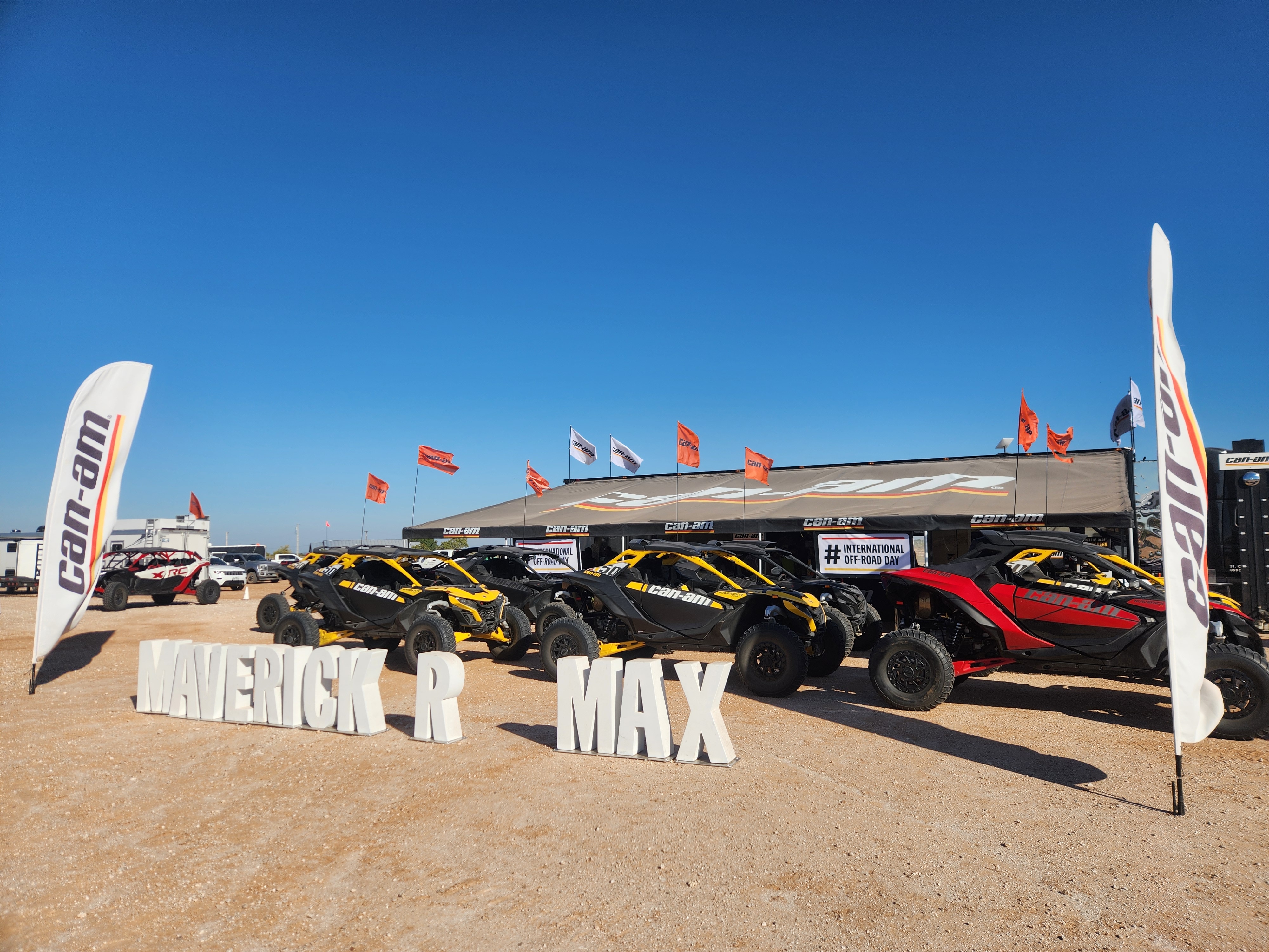 Maverick R Max display outside