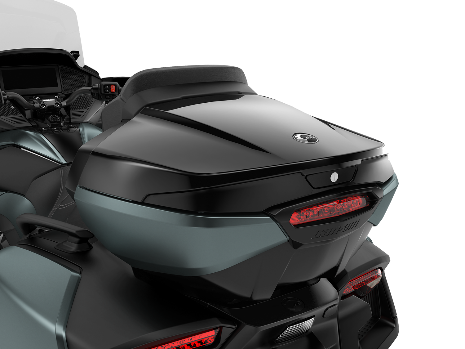 Vue de l'impressionnant rangement disponible sur le Can-Am Spyder 2025