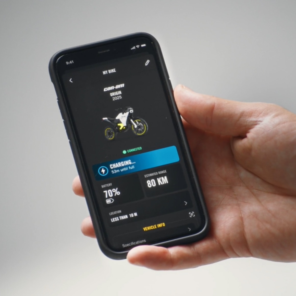 View your electric motorcycle's battery level, charging time, and remaining range directly in BRP GO!