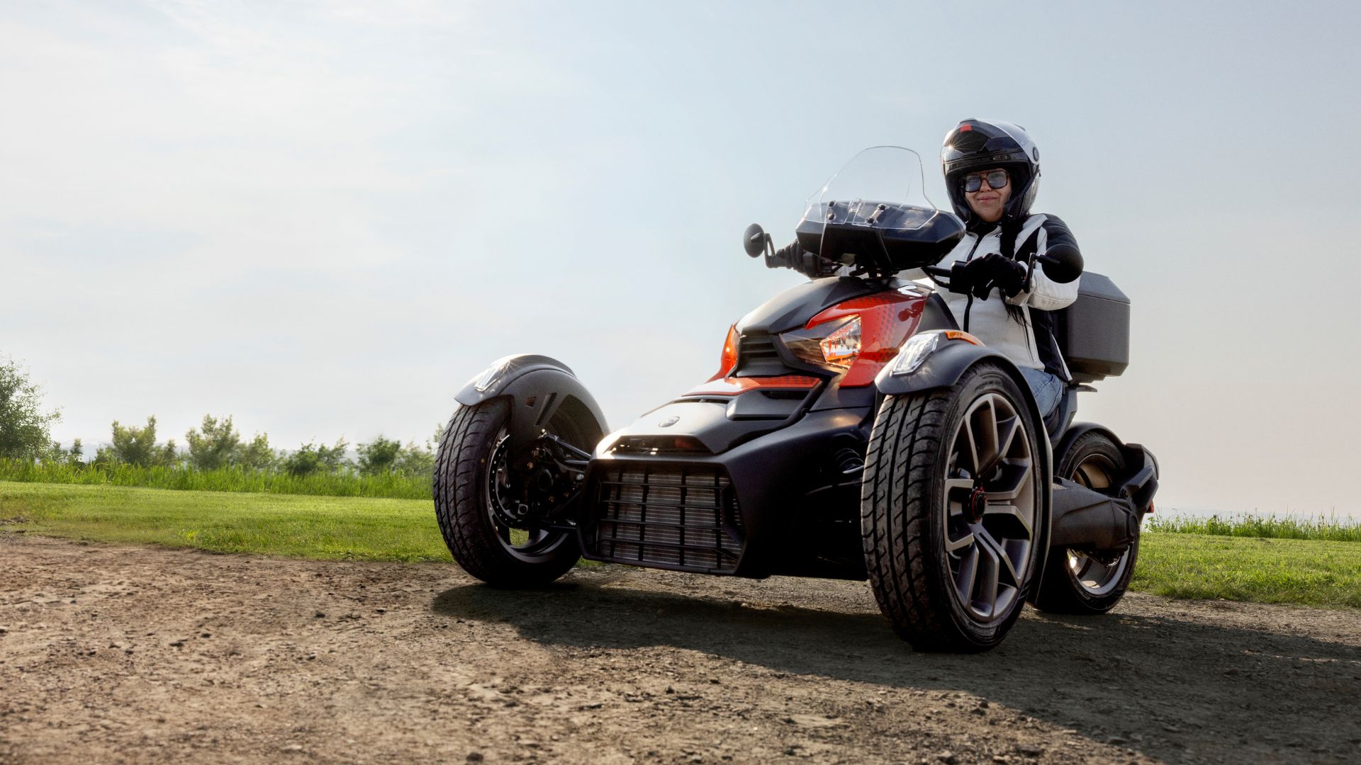 The Complete 3-Wheel Motorcycle Buyer's Guide - Can-Am On-Road