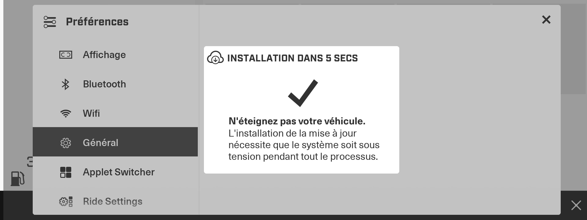 Ne pas éteindre son véhicule durant l'installation de la mise à jour de l'écran tactile 10,25''