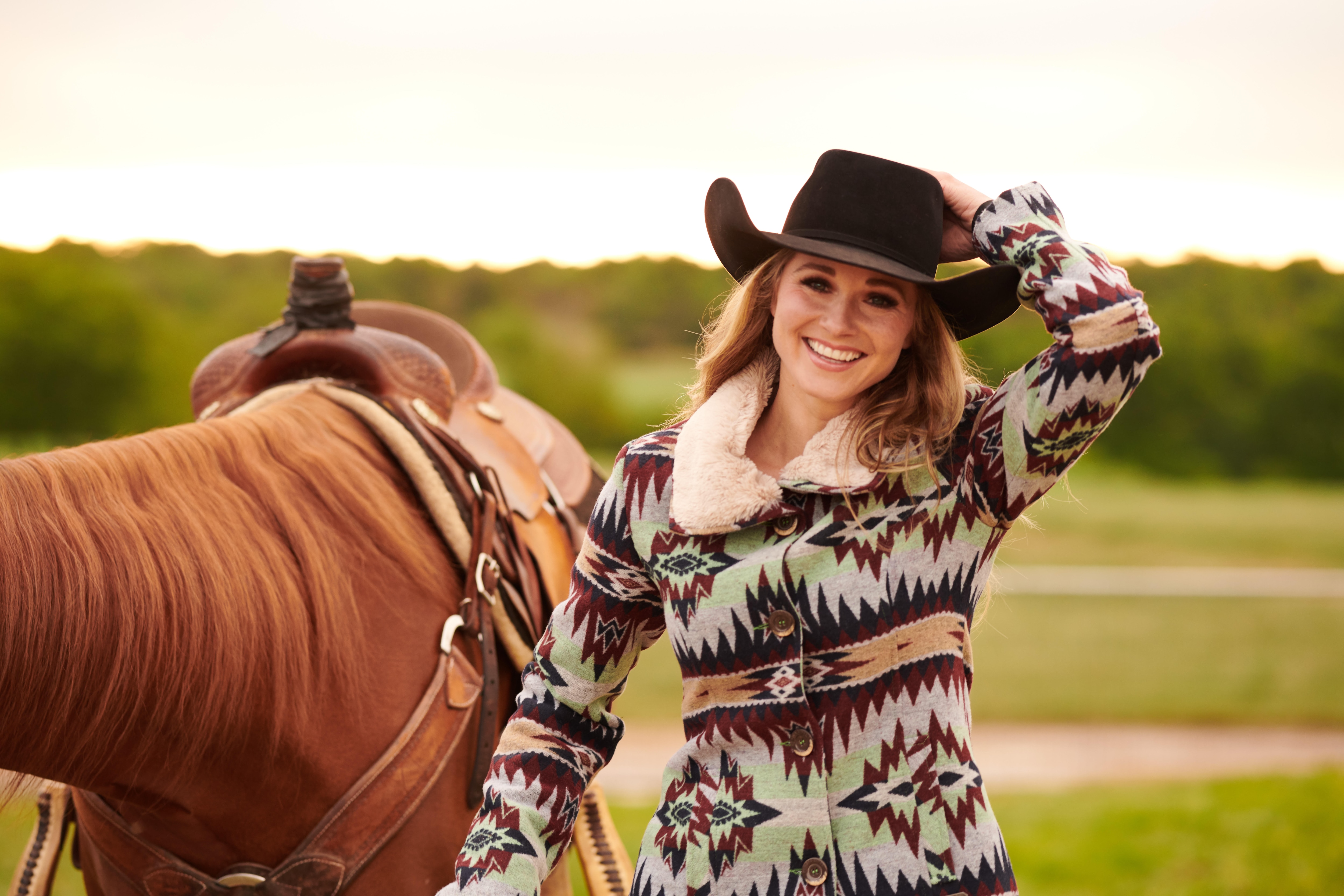 Kristy-Lee Cook con un caballo