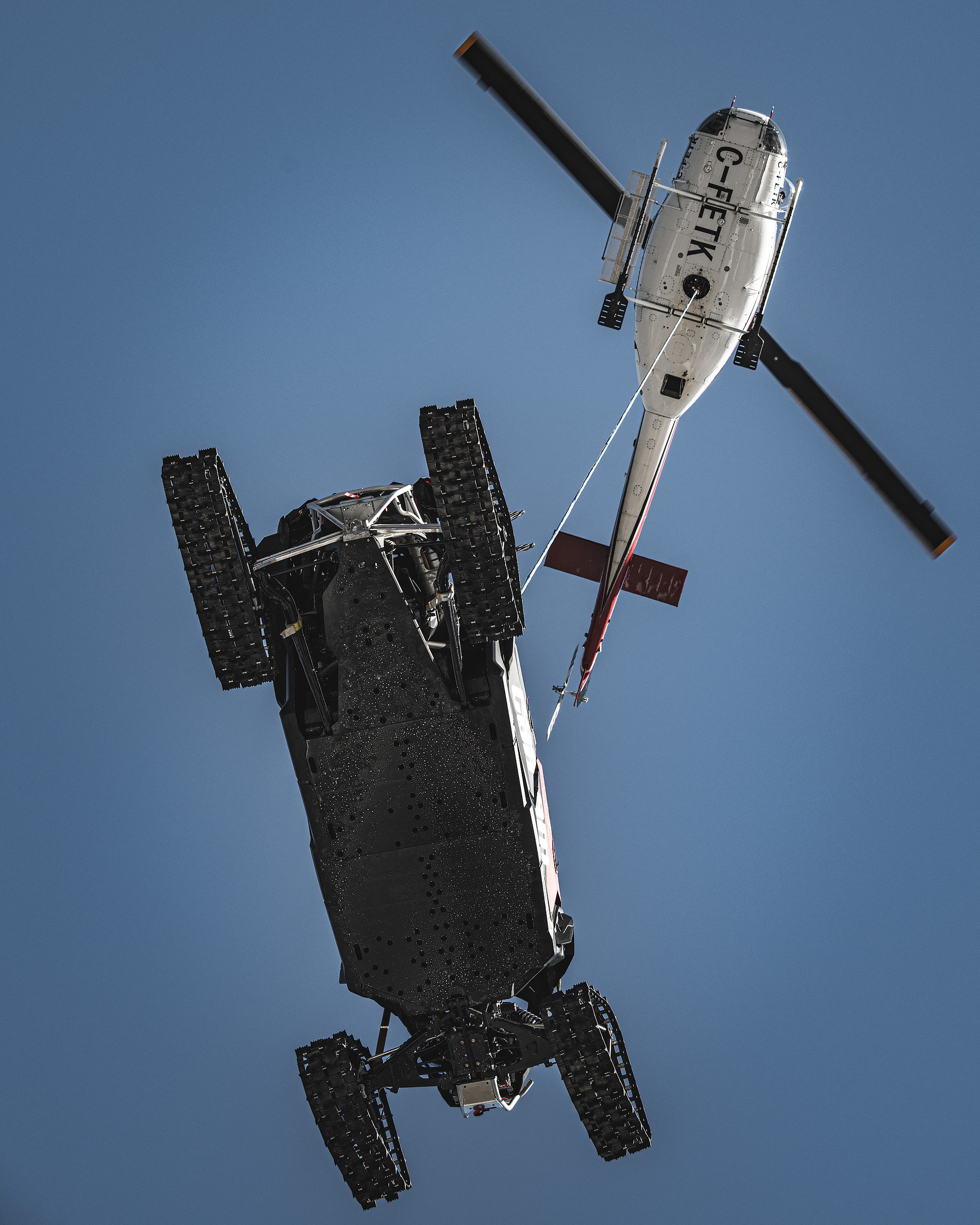 Helicopter transporting Ken Block's vehicule 
