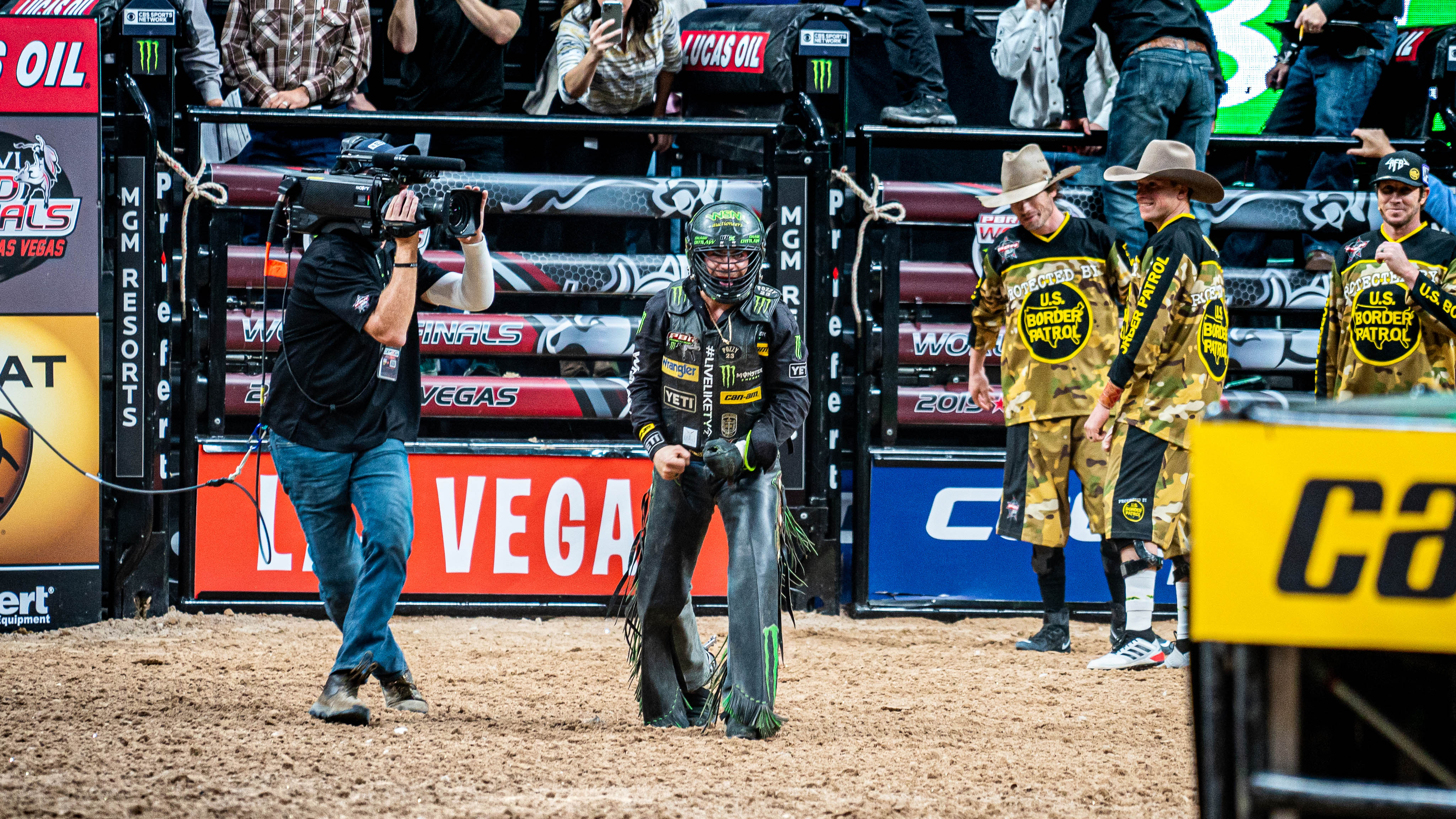 Chase Outlaw competing at a PBR Event