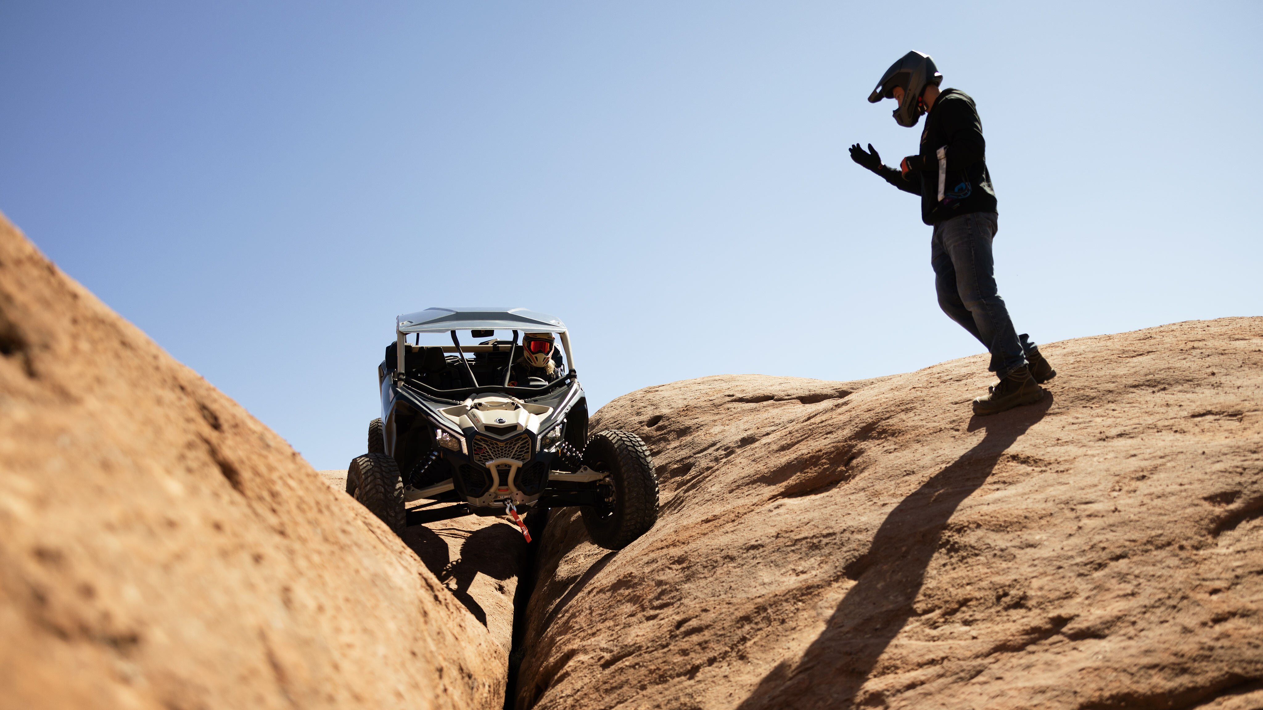 Desert-Tan-Can-Am -Maverick-X3-RC-TURBO-RR-rock-crawling-on-a-boulder
