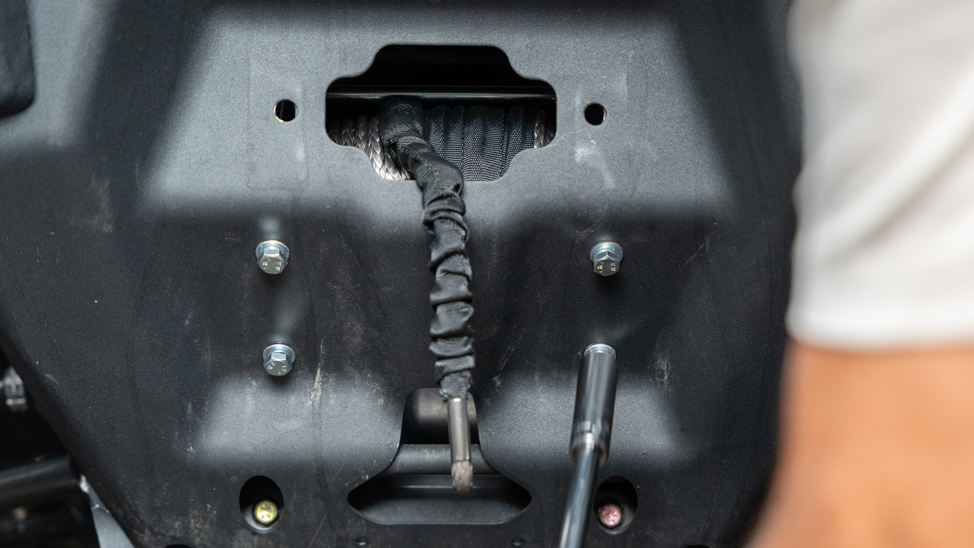 How to install a winch on your Can-Am SxS?