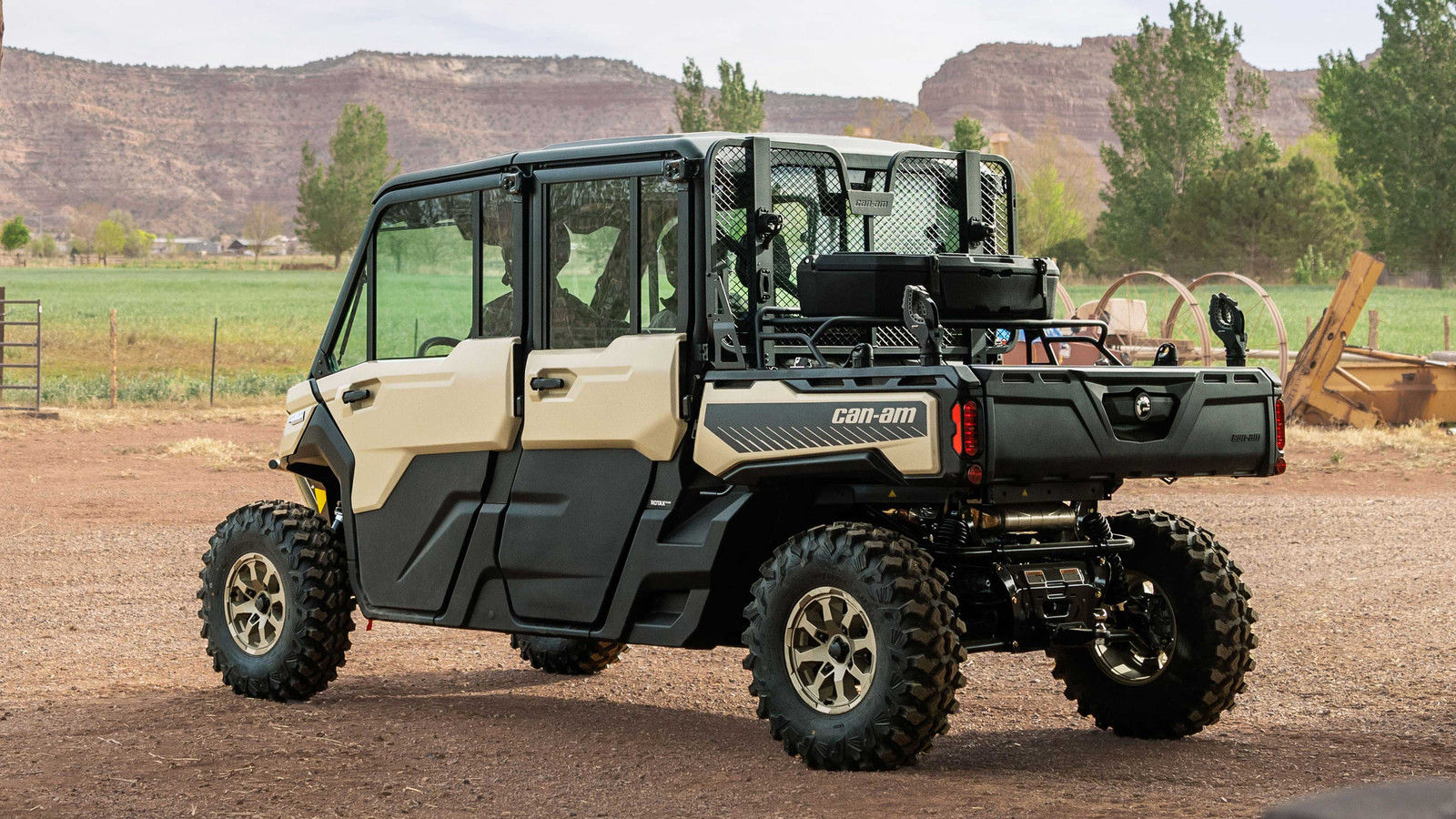 Roofs, Windshields &amp; Doors for riding comfort - Can-Am Off-Road