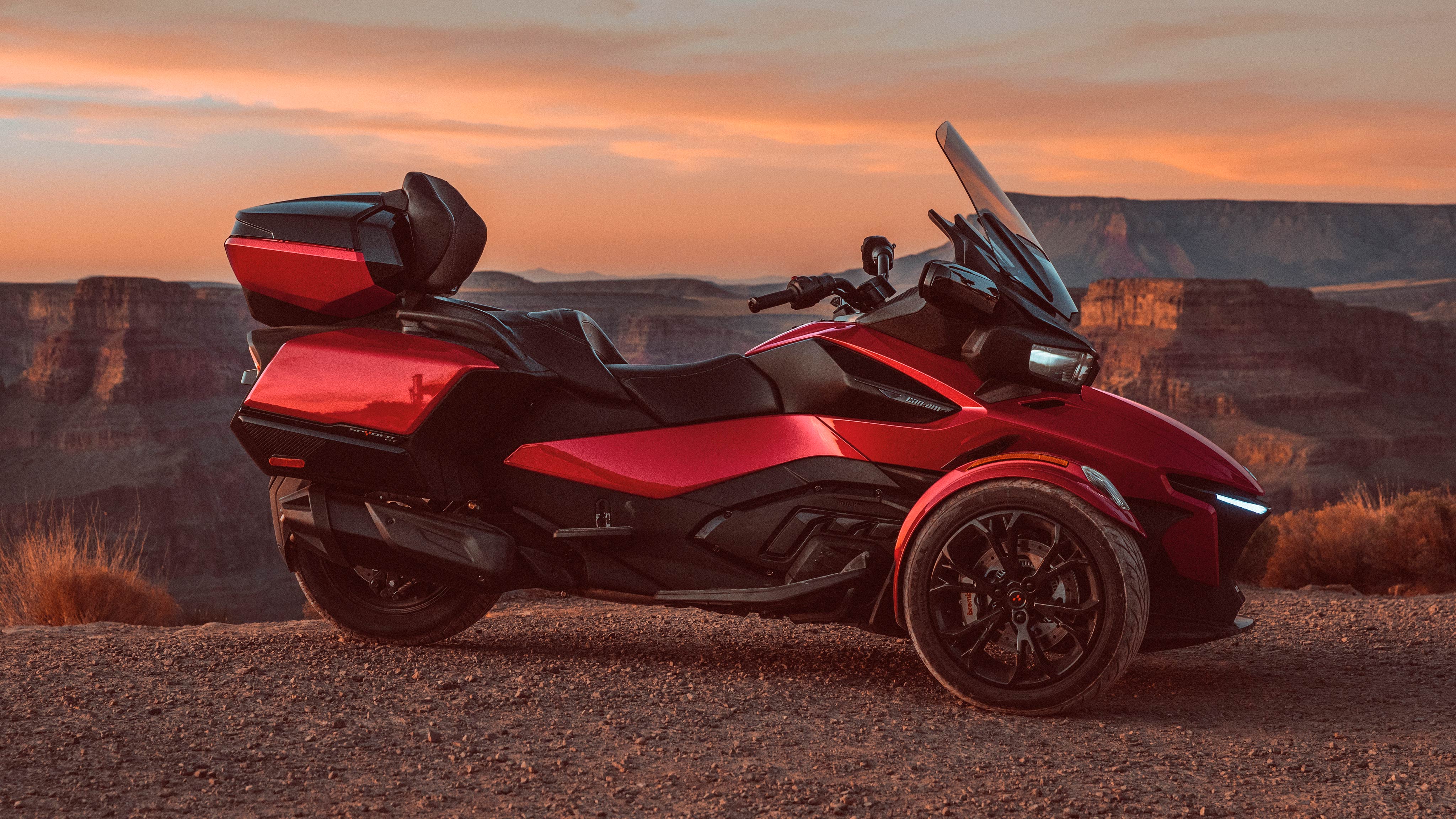 Can-Am Spyder RT at sunset in Grand Canyon.