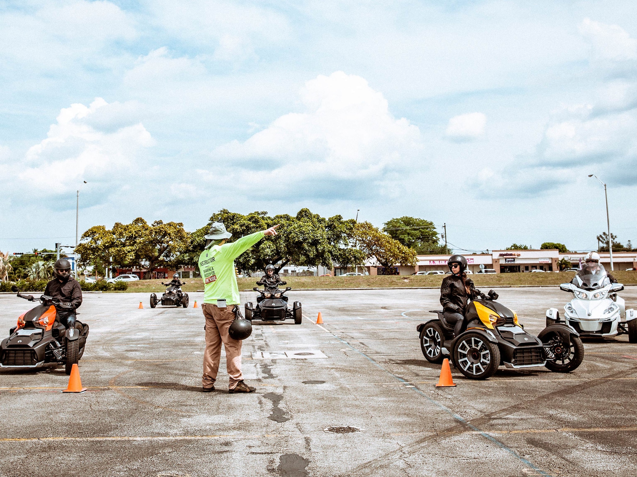 Can Am Spyder Can Am Ryker 3 Wheel Motorcycles Can Am On Road