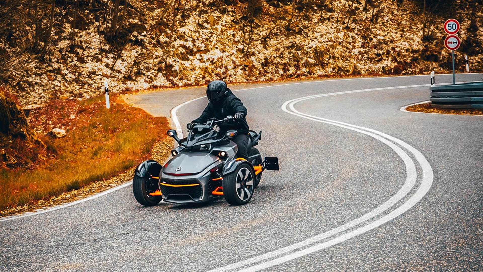 Niko on his Can-Am Spyder F3 on the open road