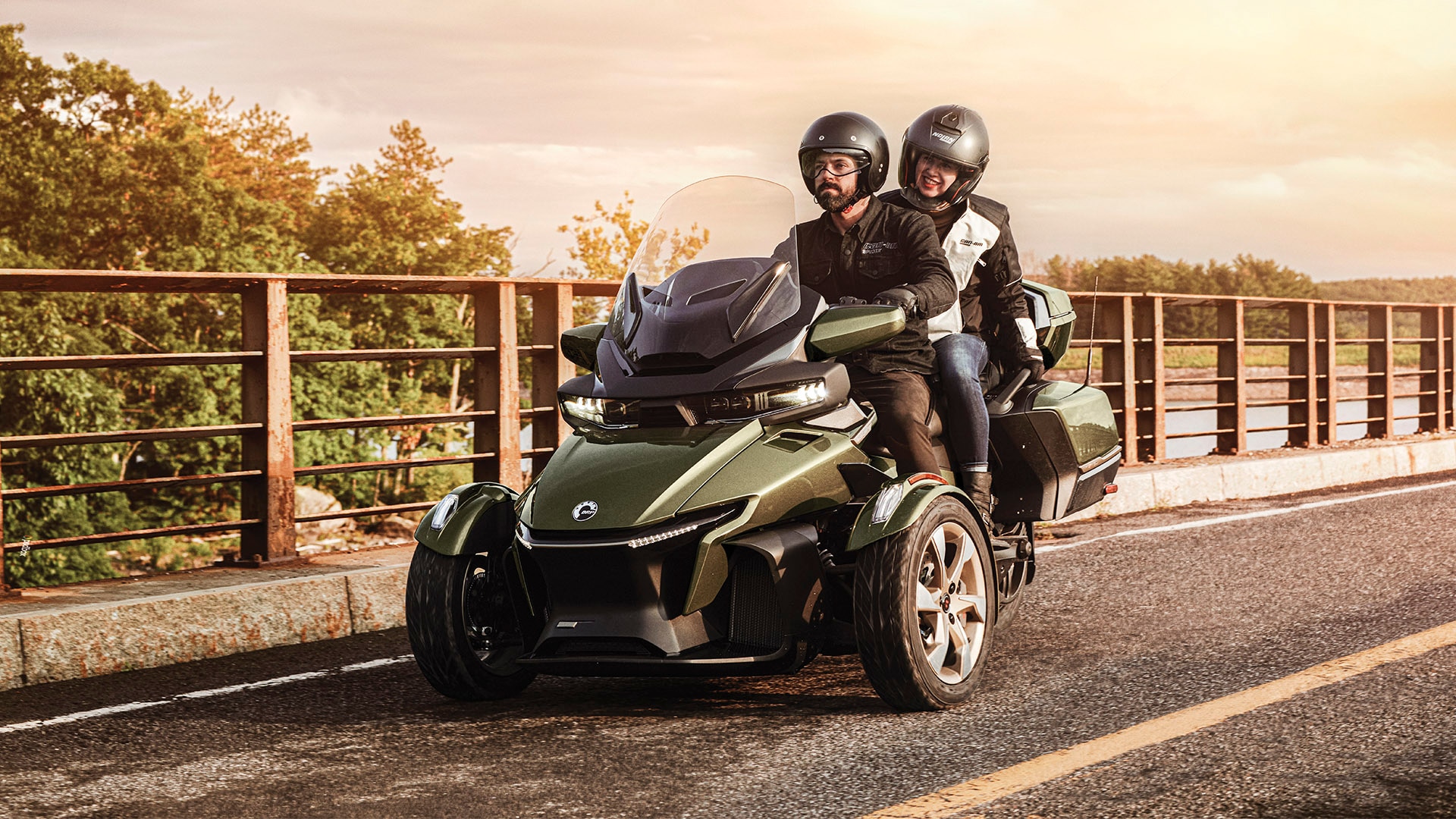 Two people enjoying a ride on a Can-Am Spyder RT Sea-to-Sky