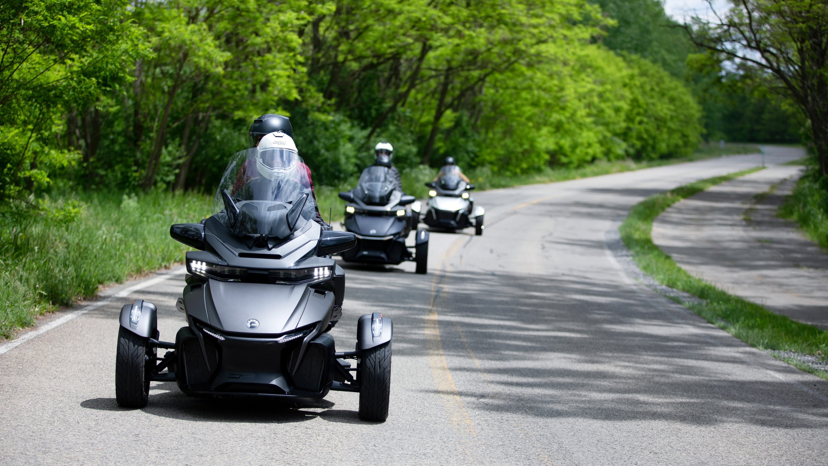Group of riders enjoying a ride with their Can-Am Spyder RT