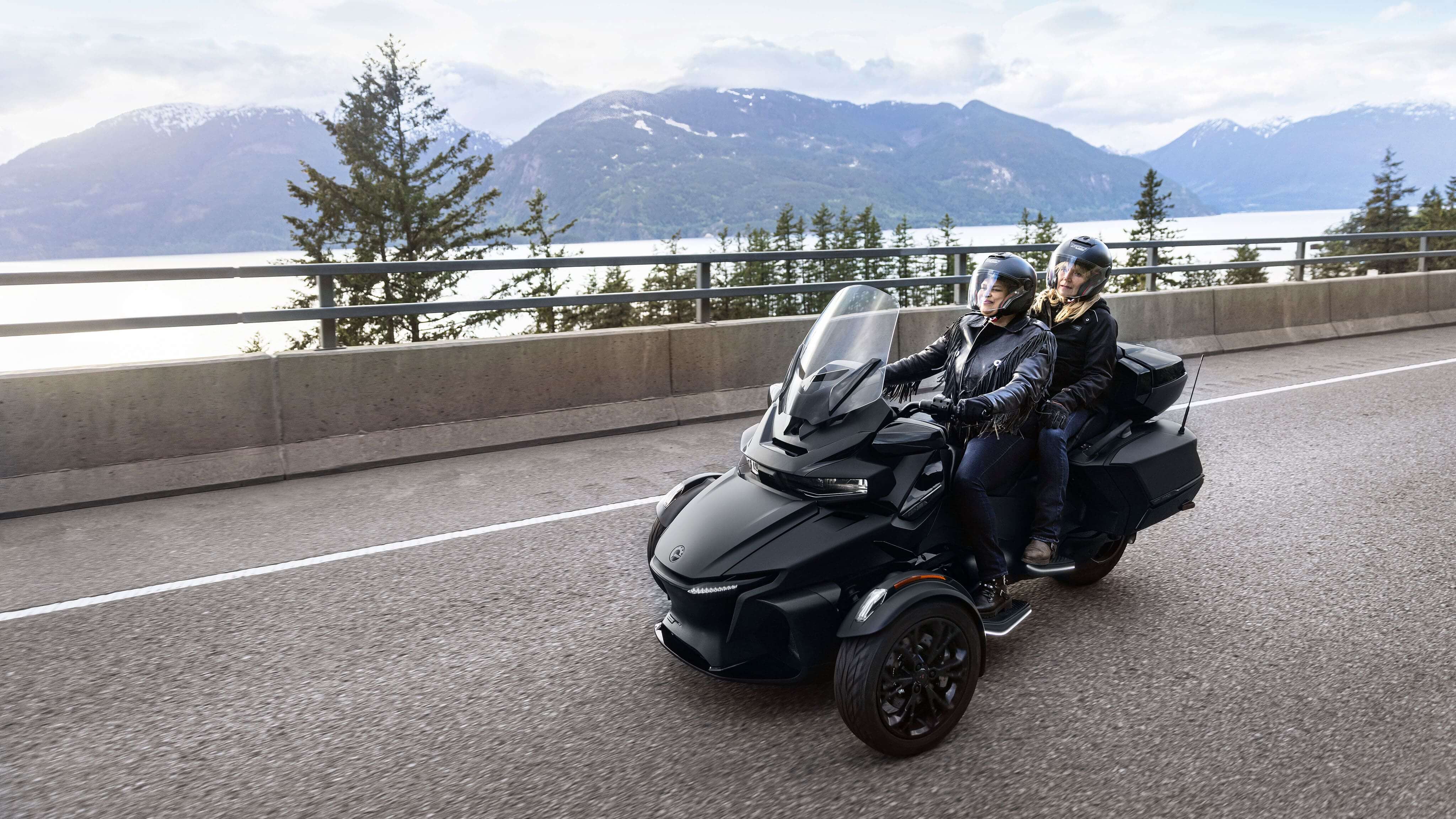 Two female drivers on a Can-Am Spyder RT