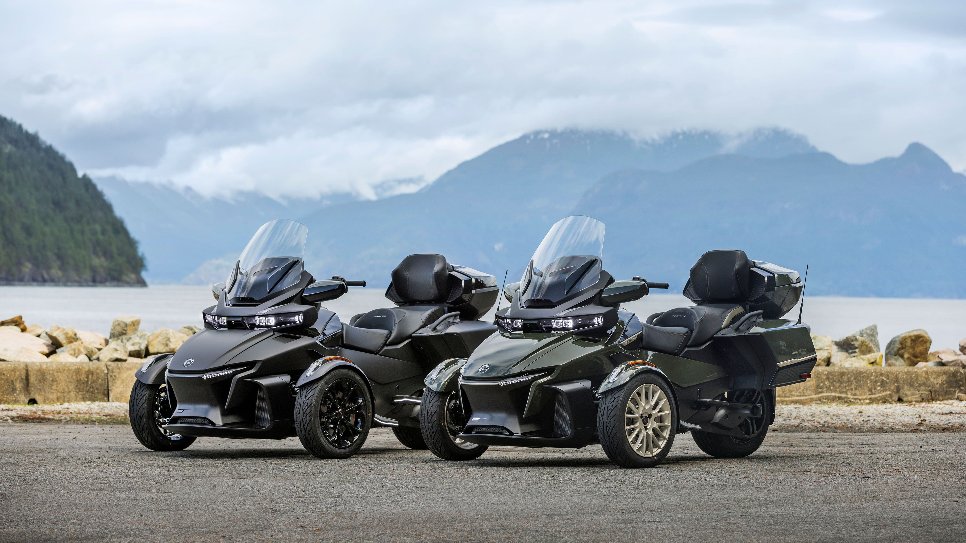 thumbnail image 2 of 2014 Can-Am Spyder RT-S SE6, Rotax 1330cc In-line 3 Cyl. 9,500 Miles, Cognac 2 of 11