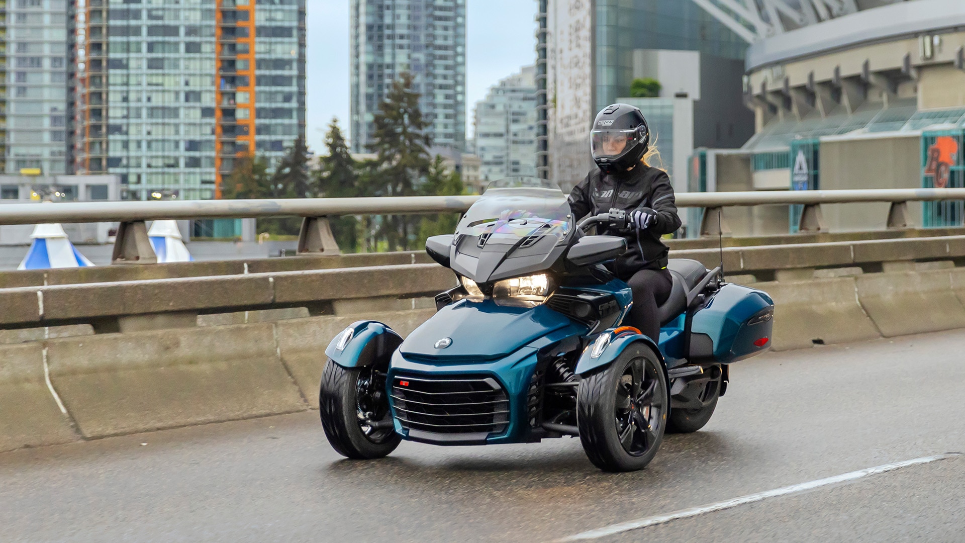 Female driver driving a Can-Am Spyder F3 2023