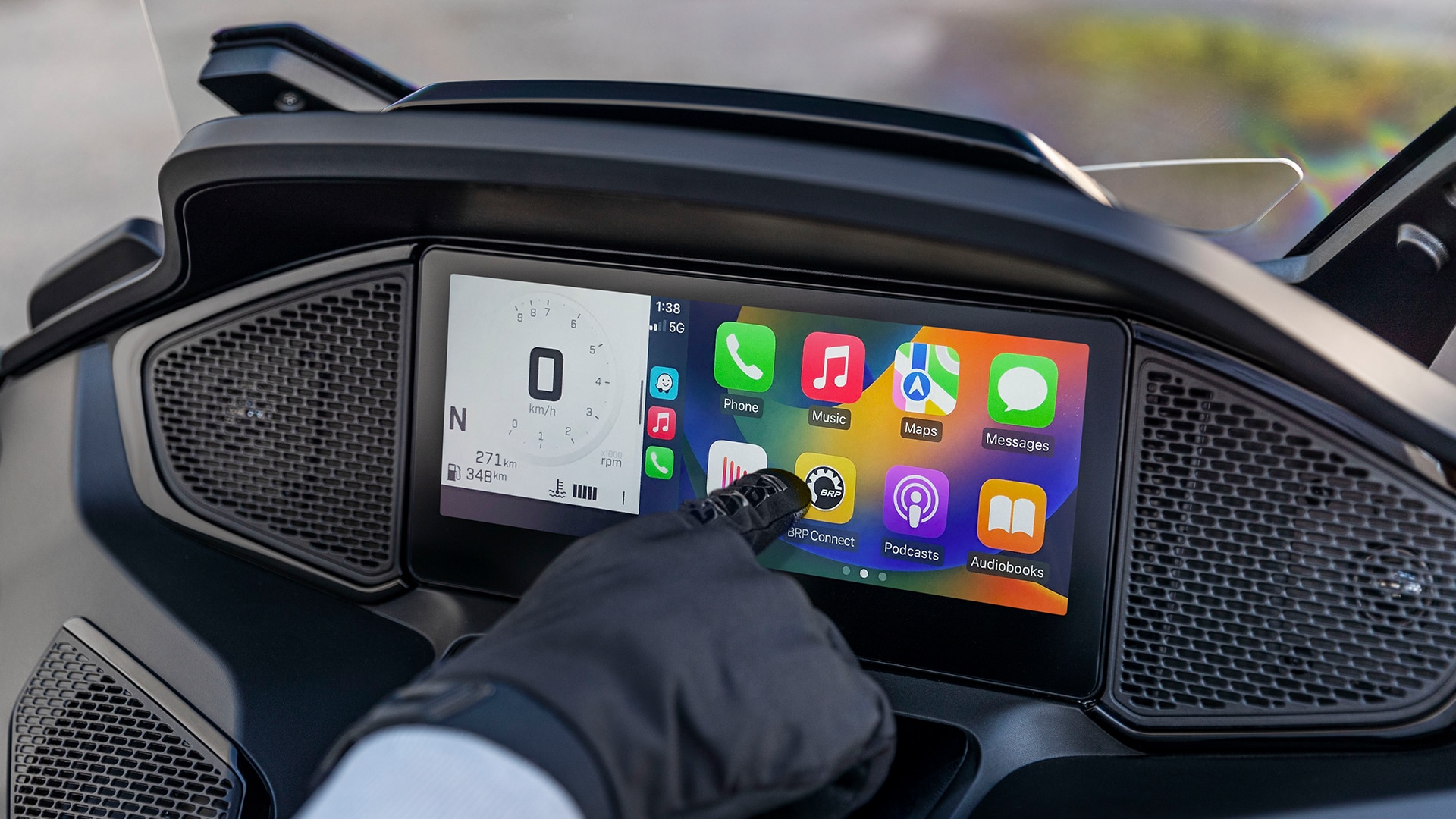 Apple CarPlay scherm op een Can-Am Spyder F3