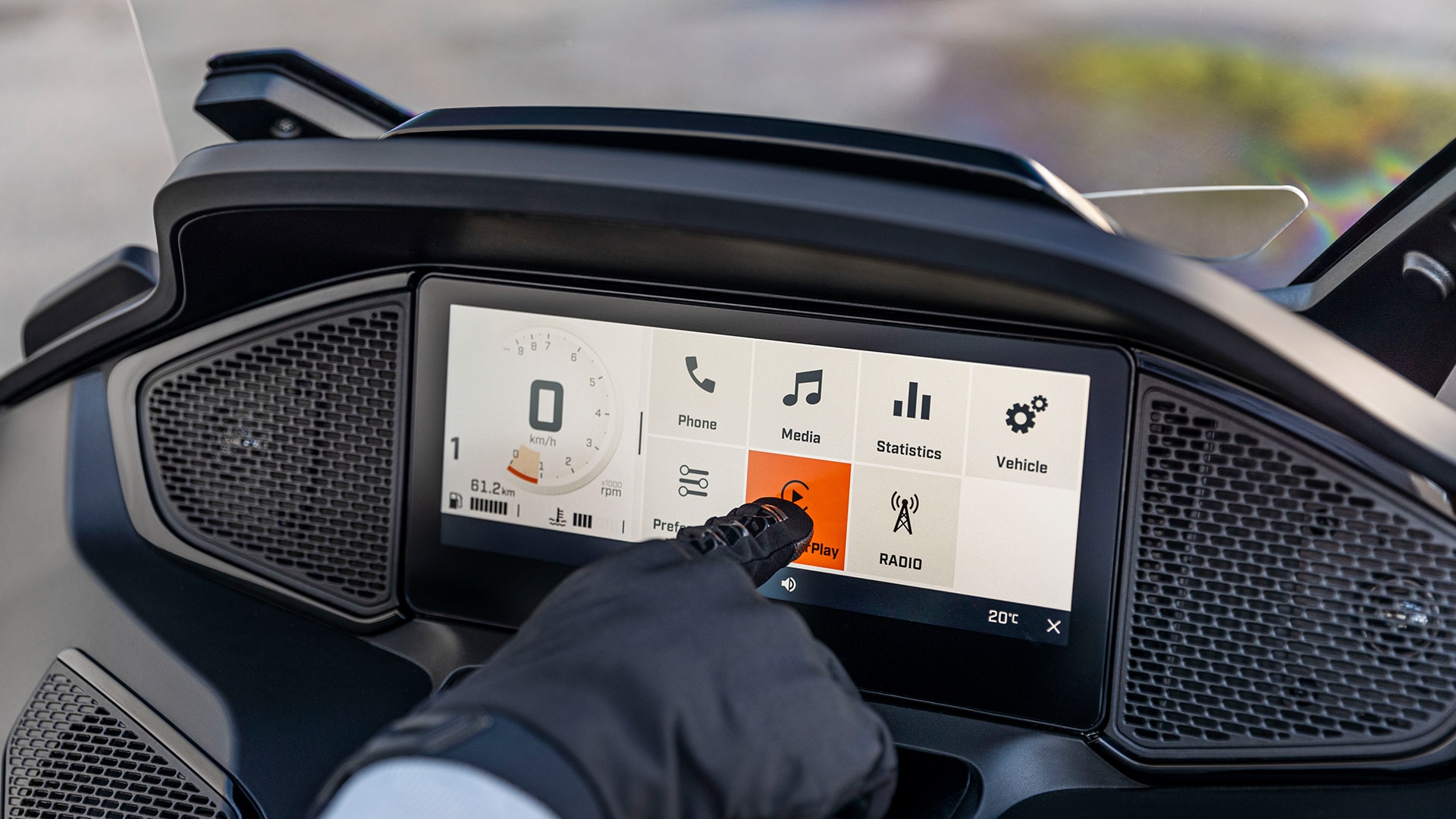 10.25" touchscreen display on the Can-Am Spyder F3
