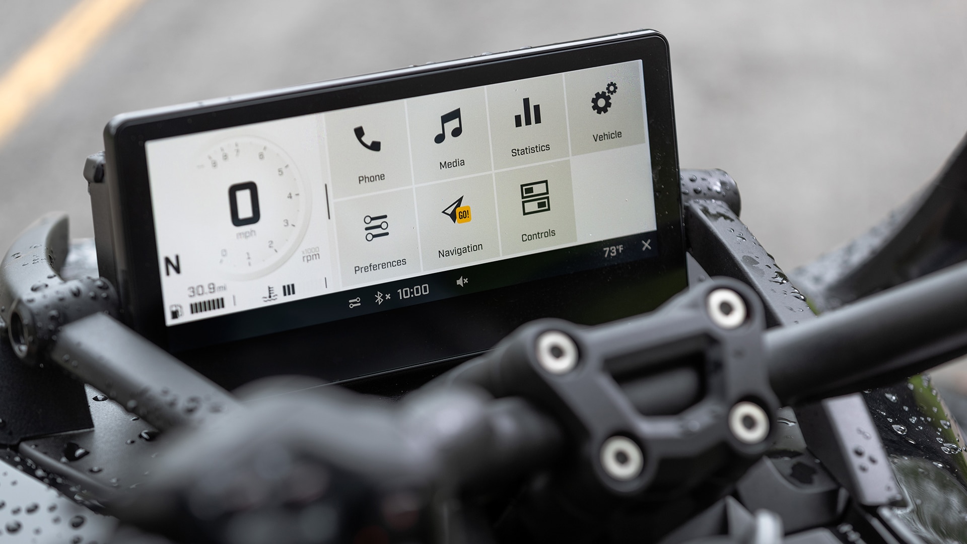 Das neue 10,25“-Touchscreen-Farbdisplay beim Can-Am Spyder
